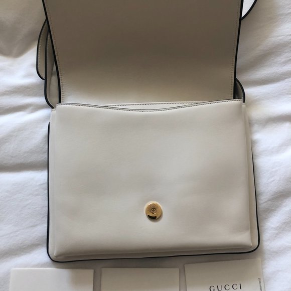 GUCCI | W&B Calf Leather Luxury Cross body Handbag | Arli Medium - Picture 5 of 13